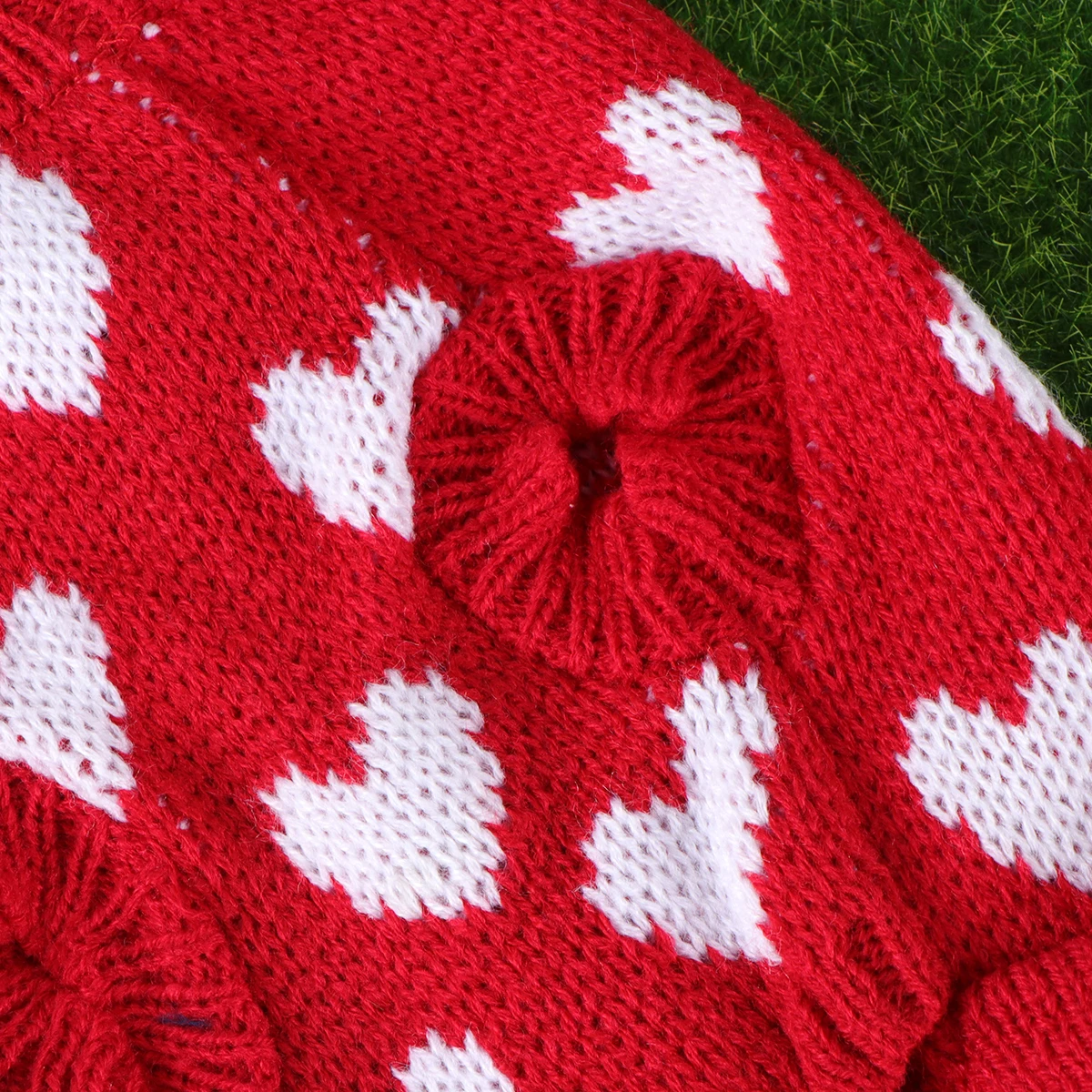 

Dog Heart Design Skirt Comfortable Soft Acrylic Fiber Christmas New Year Pet Clothes Puppy Dress Small Dog Skirt Size