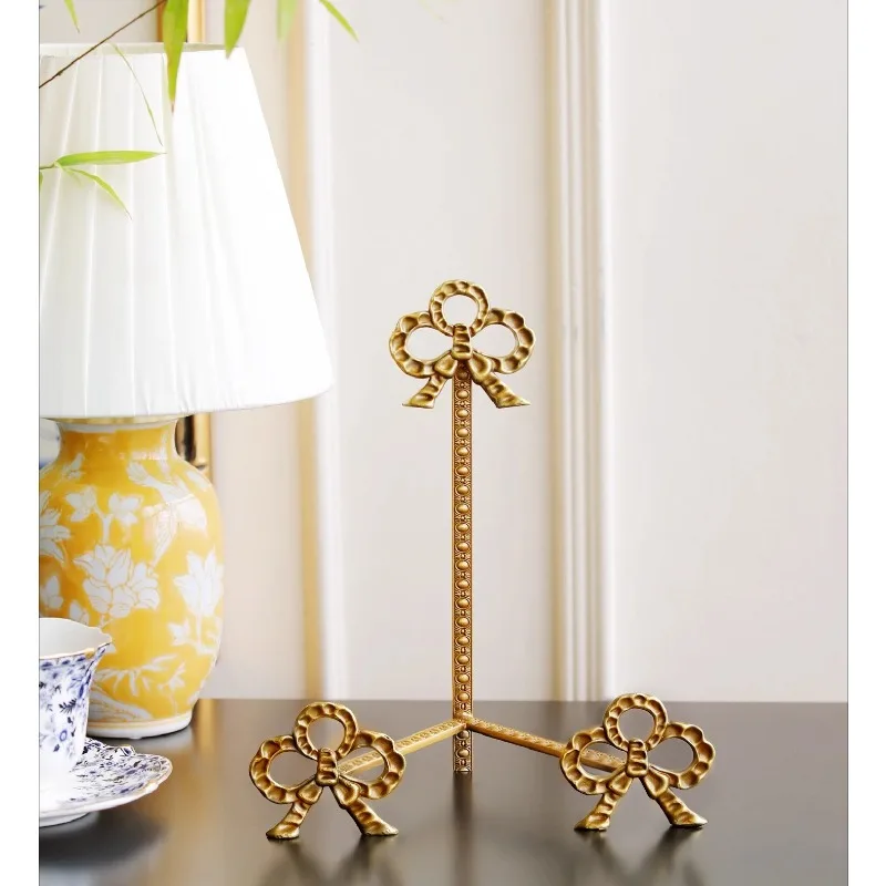 

Vintage Brass Plate Stand Holder Elegant Display Rack Kitchen Storage Organizer Luxury Retro Trivet Easel Storage Stand