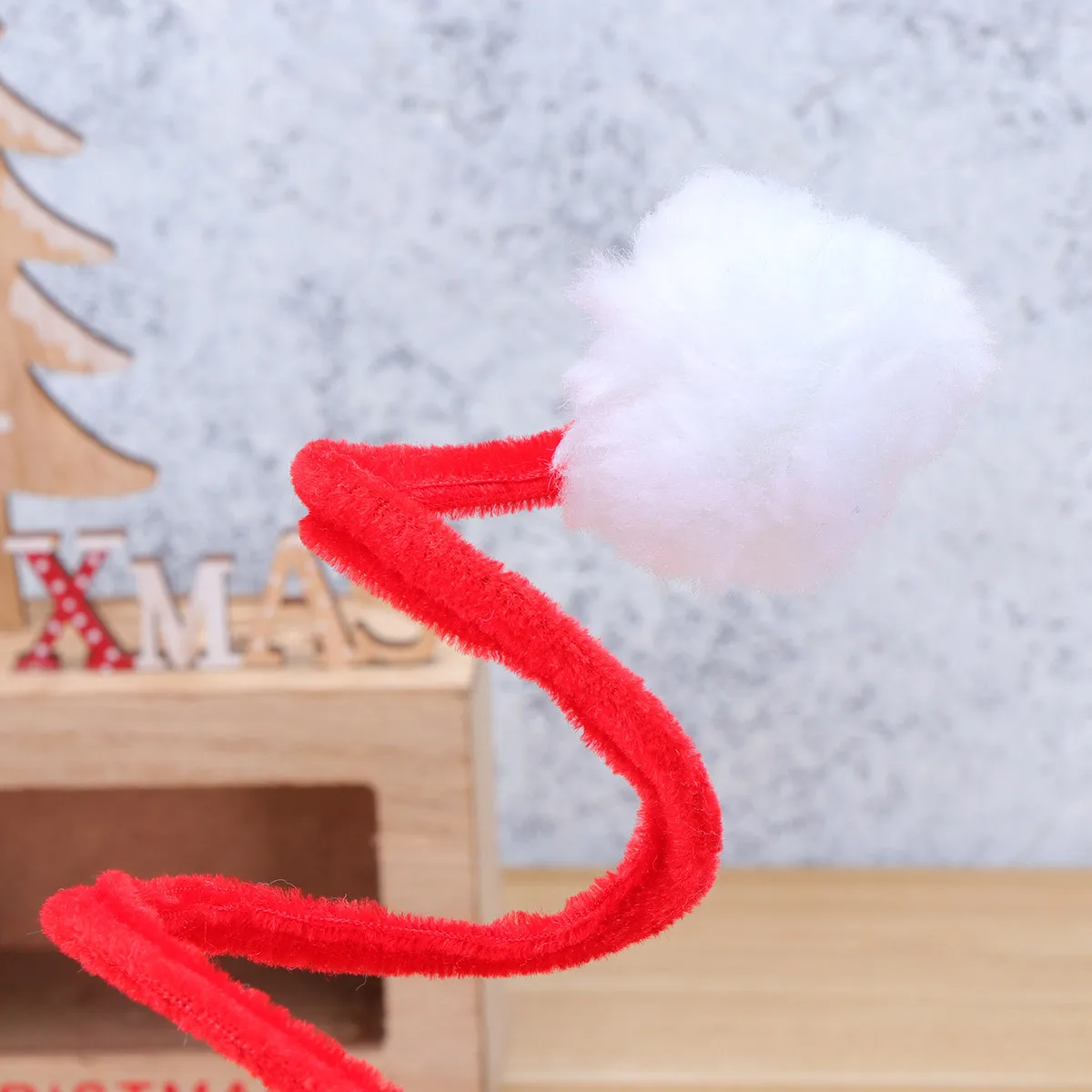 

Santa Hats Red Premium Christmas Party Favors Fabric Elastic Party Favors Festival Costume Accessory Santa Claus Cap