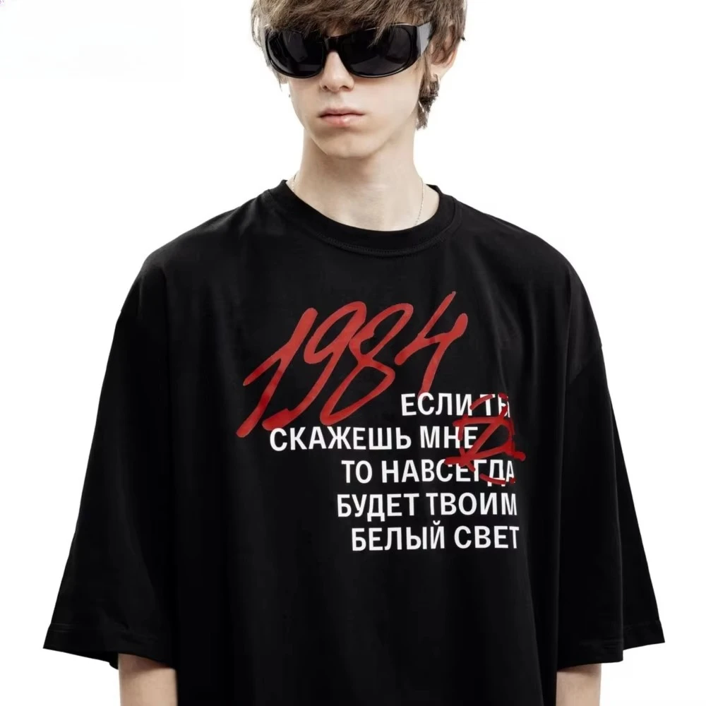 2026 new Original Suburb Street Style Men's with 1984 Pattern Print Hip-Hop Korean Version Retro Short-Sleeved T-shirt Clothing