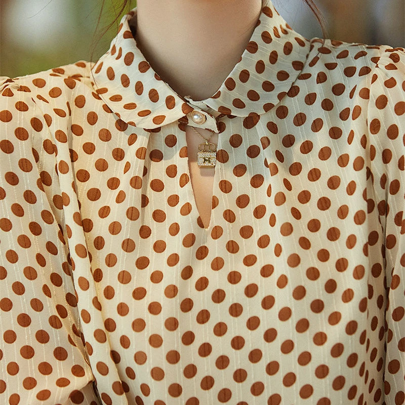 Wiosna jesień nowa stójka bluzka z długim rękawem damska główna ulica Polka Dot drukowanie guziki swetry eleganckie topy na wszystkie mecze