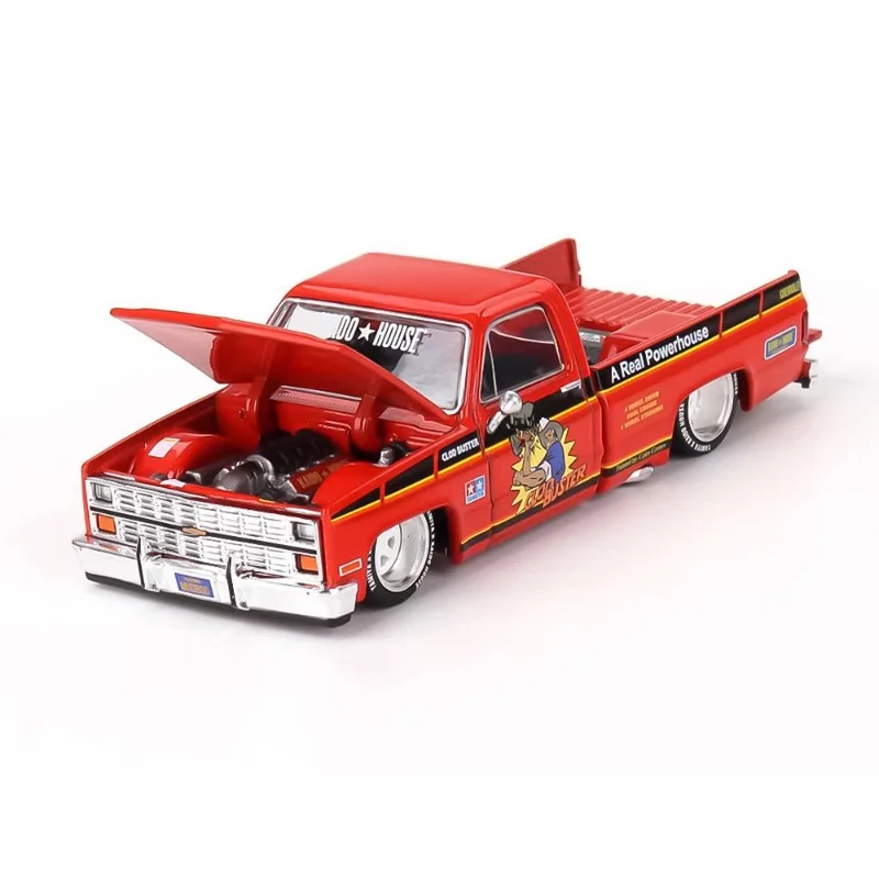 

В наличии 1:64 пикап Chevrolet Silverado, литая под давлением модель автомобиля из сплава, игрушки для мальчиков, подарки на детский фестиваль, украшения для взрослых.