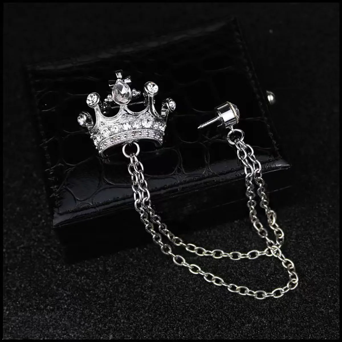 Men's Crown Brooch British Style Suit Chain tassel Pin Badge Retro Women's Chest Flower