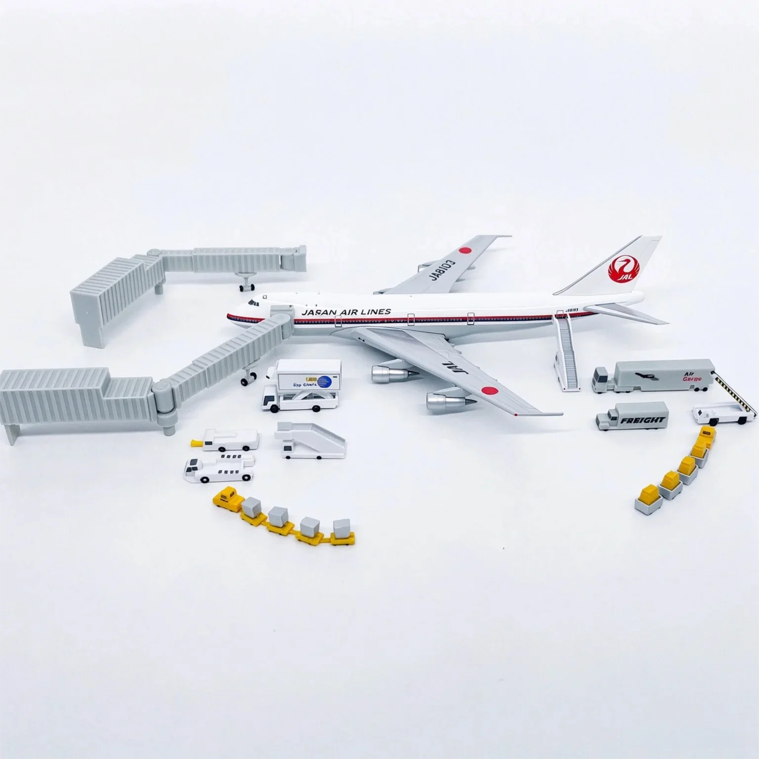 1:400 Scale Aircraft Airport Ground Service Handling Set Plastic Model Scene Accessory For Adults Collection Aviation Display