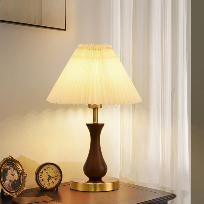 

Moden Iron Base Wooden Body Table Lamps Conical White Fabric Lampshade Living Room Bedroom Restaurant Office French Desk Lights