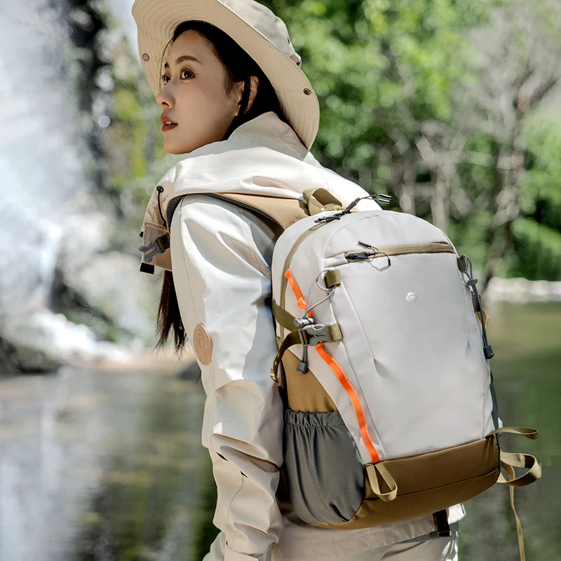 Outdoor Lightweight Travel Bag for Women 2026 New Model Men's Waterproof Hiking and Mountaineering Backpack Versatile Large Capacity Reflective