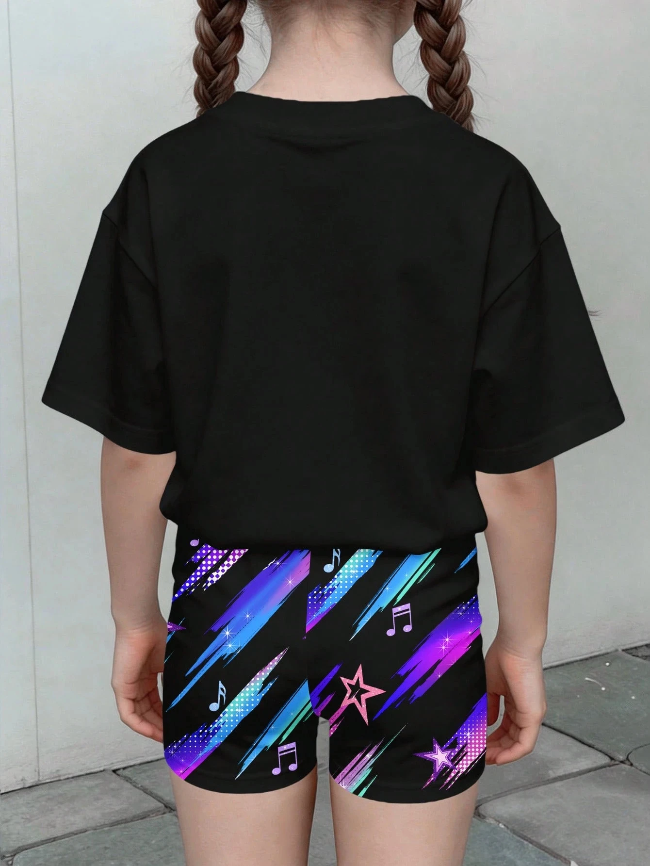 Zweiteiliges Set aus kurzärmligem Oberteil und Shorts im K-Pop-Cartoon-Stil für Mädchen in Schwarz und Pink – Detail 2