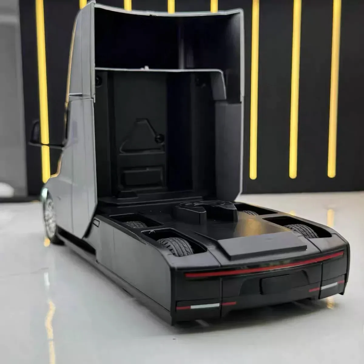 جديد 1:32 شبه شاحنة رئيس سبيكة يموت يلقي سيارات لعبة نموذج الصوت والضوء التراجع لعبة أطفال المقتنيات هدية عيد ميلاد الموضة