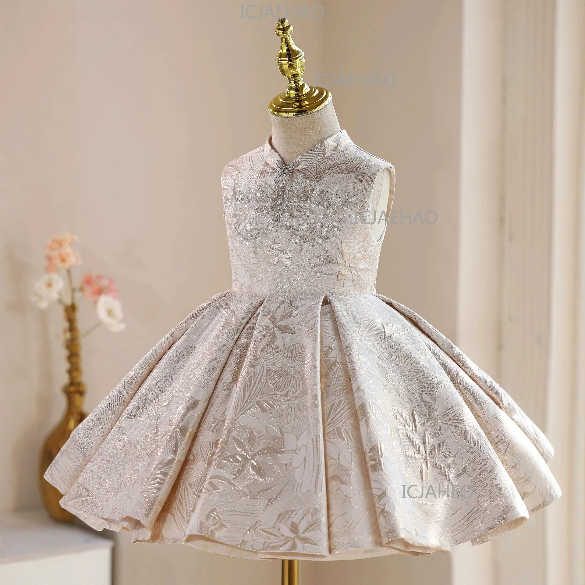 2026 SleevelessBaby Girl 1st Birthday Banquet Gown Flower Girl Princess Dress Kids Host New Dress  Performance Children Costume