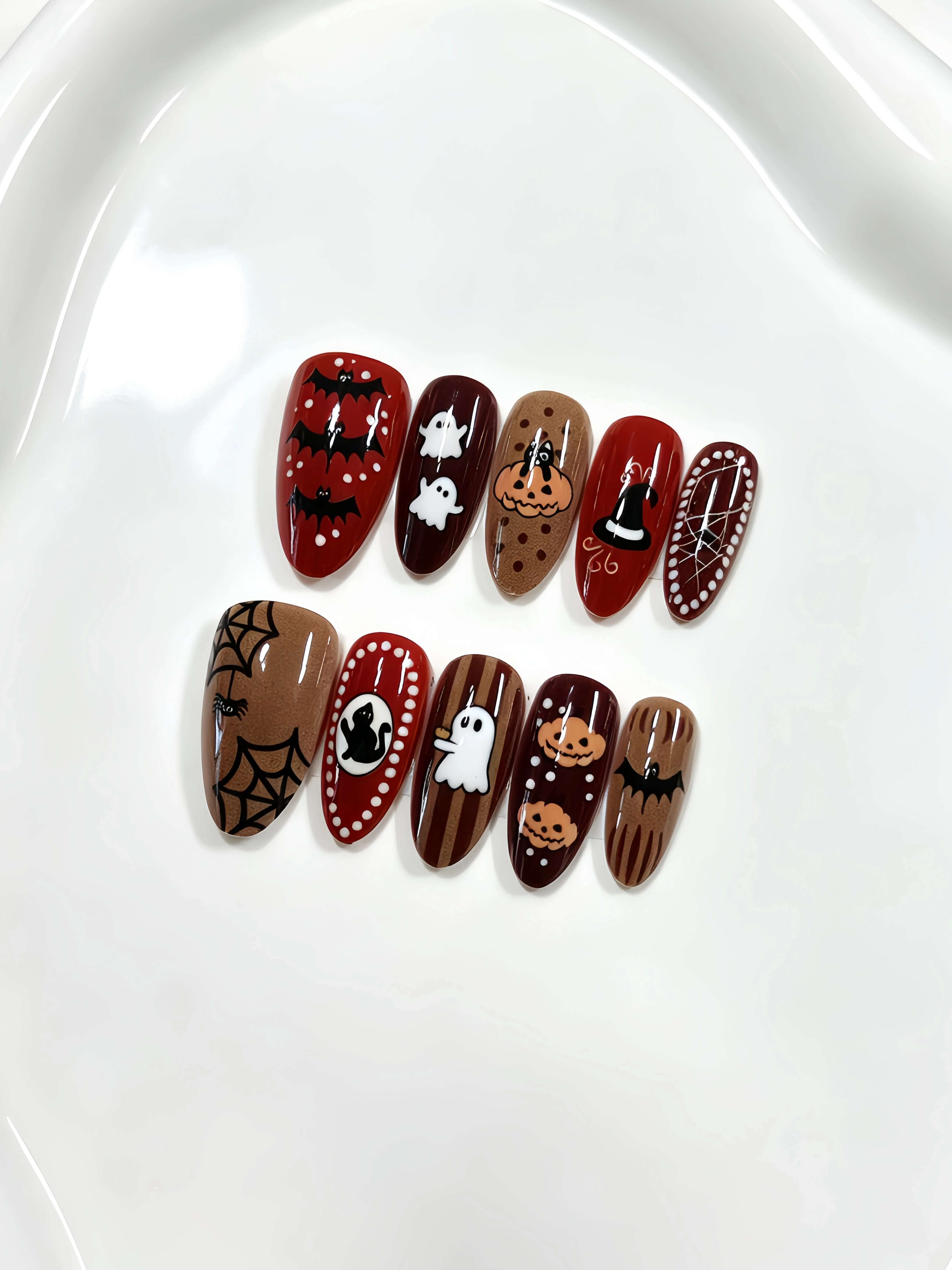 10 mandelförmige Karamell-Kürbis-Spinnennetz-Aufklebenägel, kleine schwarze Katze, Polka Dots, Fledermaus, Hexenhut, exquisite lange Kunstnägel, abnehmbare, wiederverwendbare Aufklebenägel für die Herbst-Halloween-Part – Detail 2