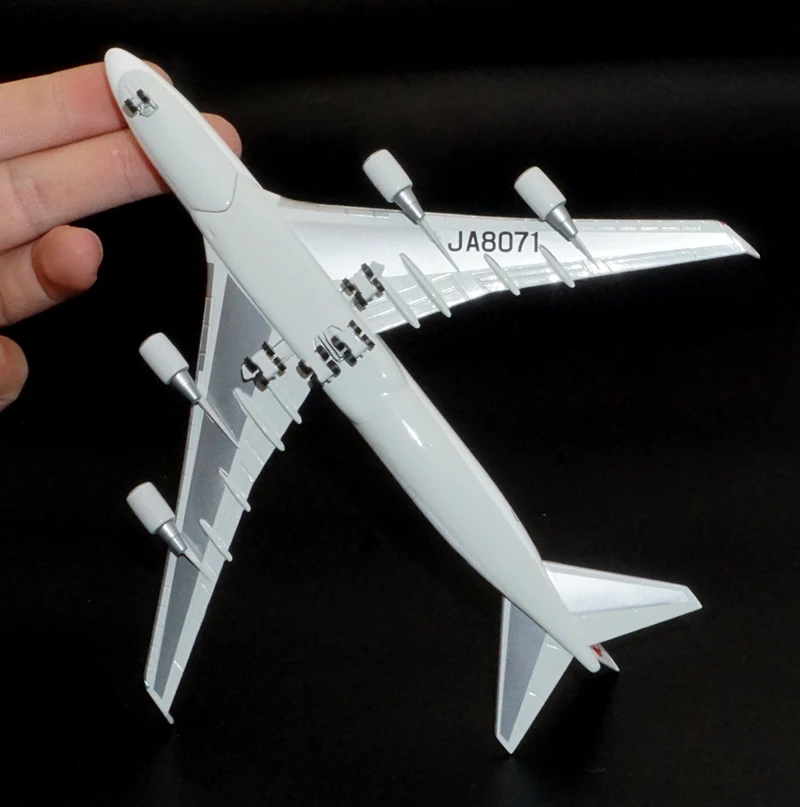 New 1/400 Scale JAL 747-400 JA8071 JA8085 Aircraft Model Airbus Plane Diecast Alloy toys For Collection Gift