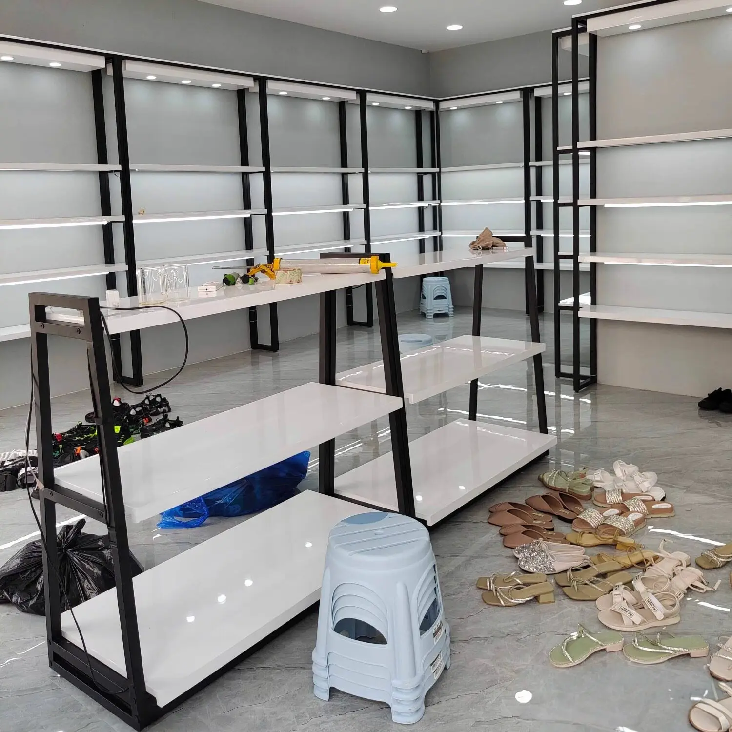 

Shopping mall store shoe store shoe rack shoe display rack paint floor shelf Internet celebrity male and female classmates bag