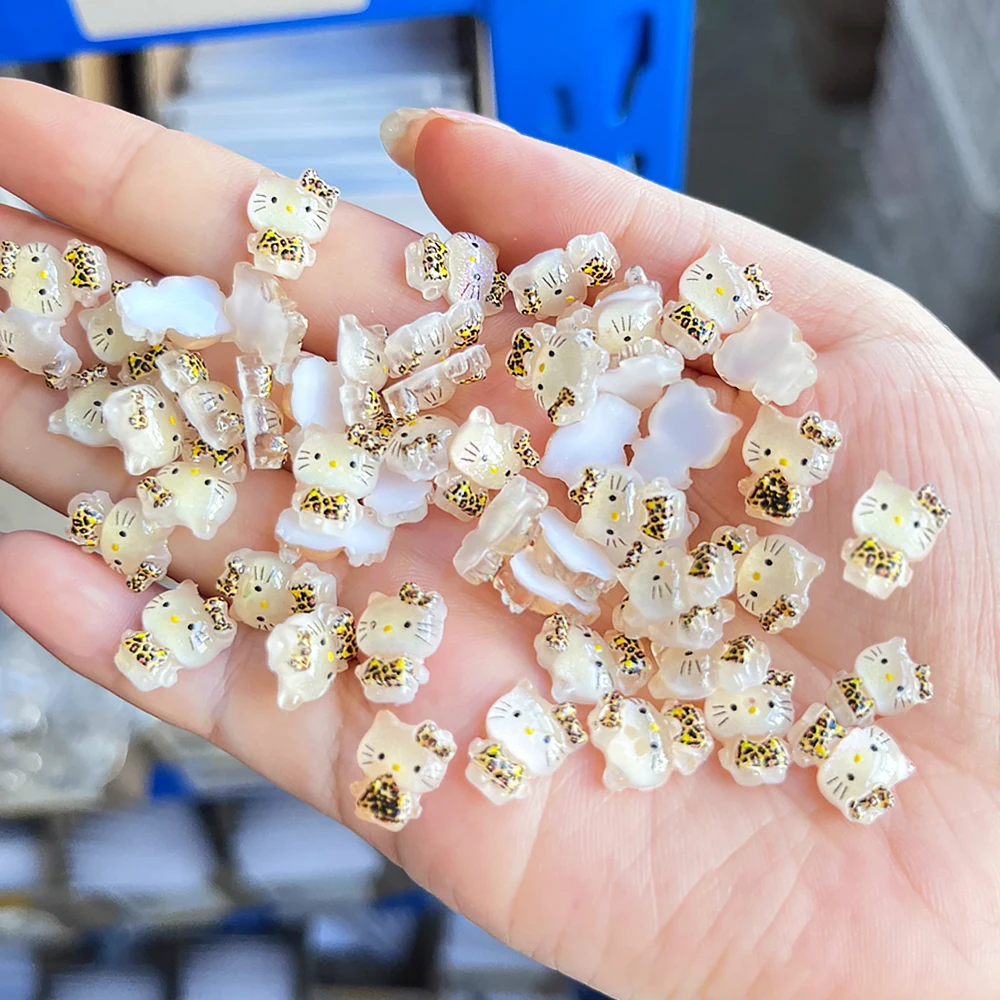 50 قطعة 5D الكرتون ليوبارد طباعة مرحبا كيتي مسمار السحر Kawaii الراتنج بريق ليوبارد كيتي Kuromi مستلزمات الأظافر DIY بها بنفسك الخريف Manicu