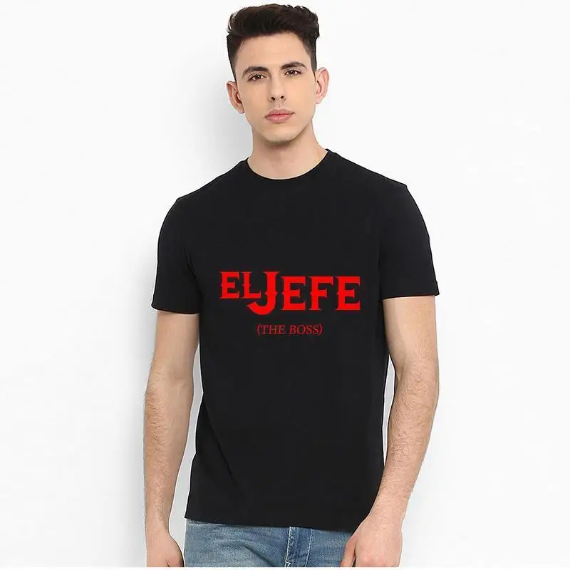 El Jefe (The Boss) Camiseta premium con logotipo de texto divertido 228078 colección de camisetas gráficas de manga corta para hombre divertida negro AA c