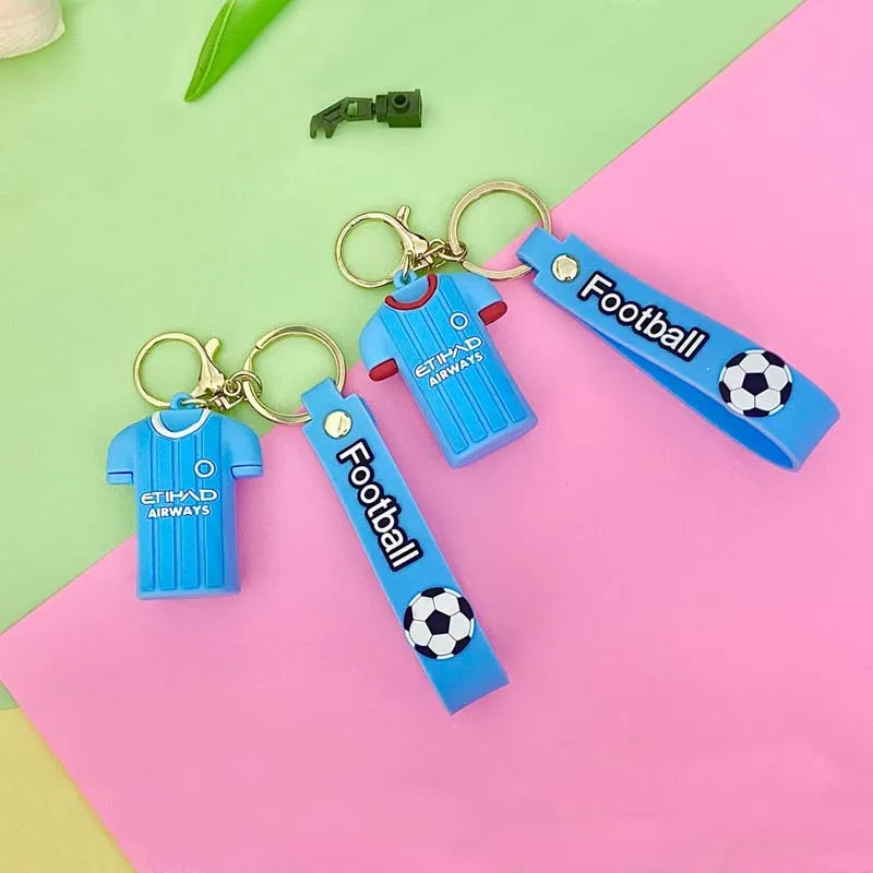 miniso  Car keychain pendants, exquisite and personalized boy bags, key chain rings, small gifts