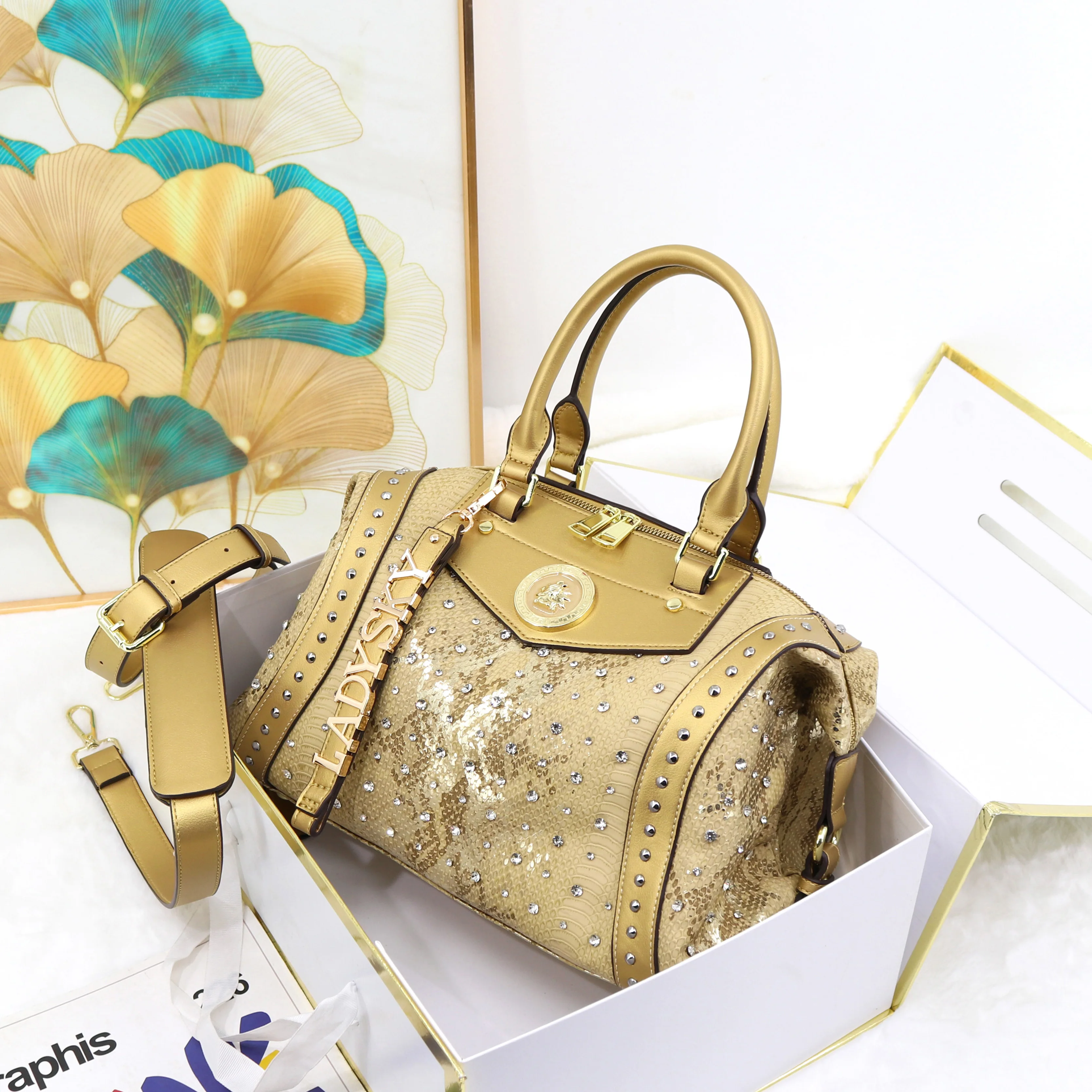 

Ladysky Fashion Diamond Handbag Women Quality Ladies Shoulder Bag Large Capacity Female Bag with Metal Letter Trending Supplier