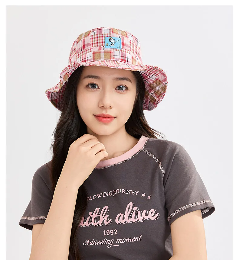 

Snoopy Red Plaid Bucket Hat Cute Cartoon Adjustable Sun Cap Summer Beach Outdoor Travel Fashion Casual Unisex Gift for Fans
