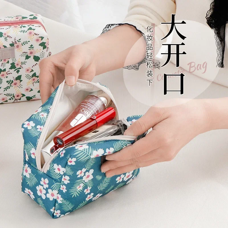 New Cosmetic Bag Cute Mini Portable Carry-on Girls Toiletry Storage Bag Travel Beauty Organizer Flower Purse Makeup Storage Bags