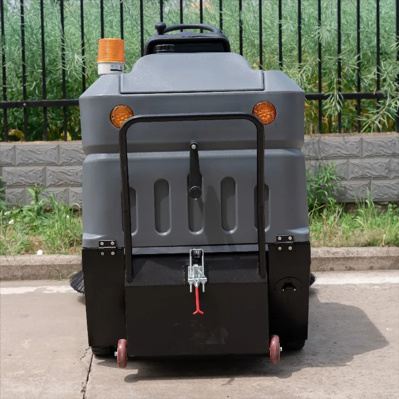 Commercial Exquisite Craftsmanship New Designed Automatic Industrial Ride on Electrical Street Road Floor Sweeper Machine