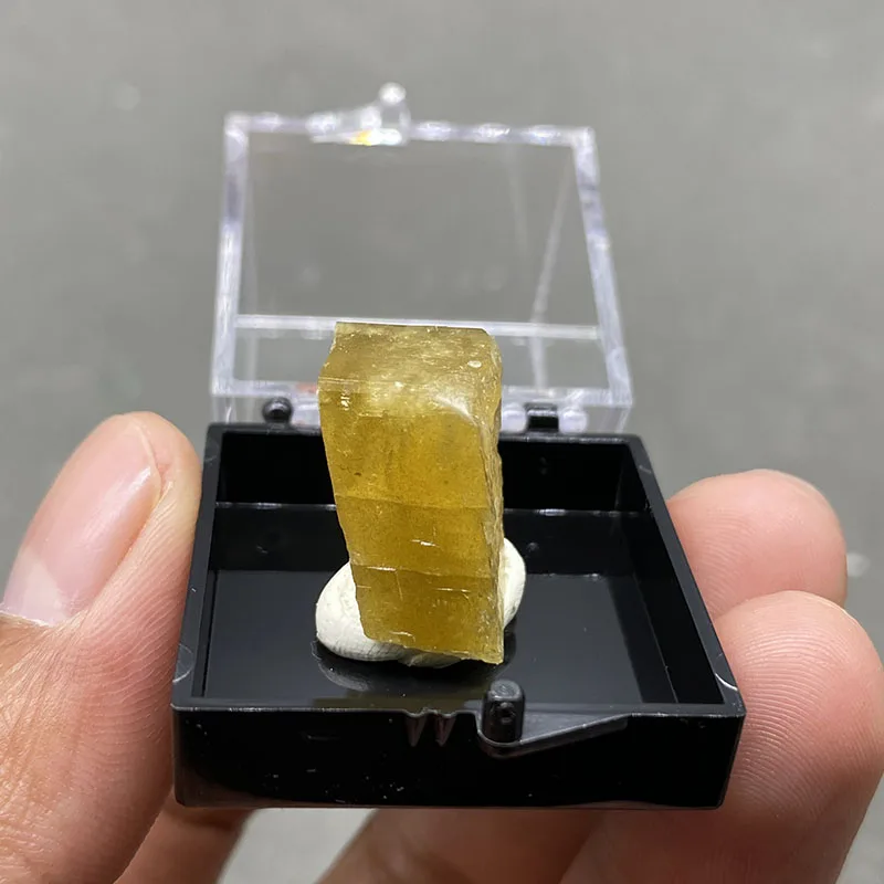 100% natural yellow barite rough mineral specimen healing crystal gem collection +Box size：35*35*35mm