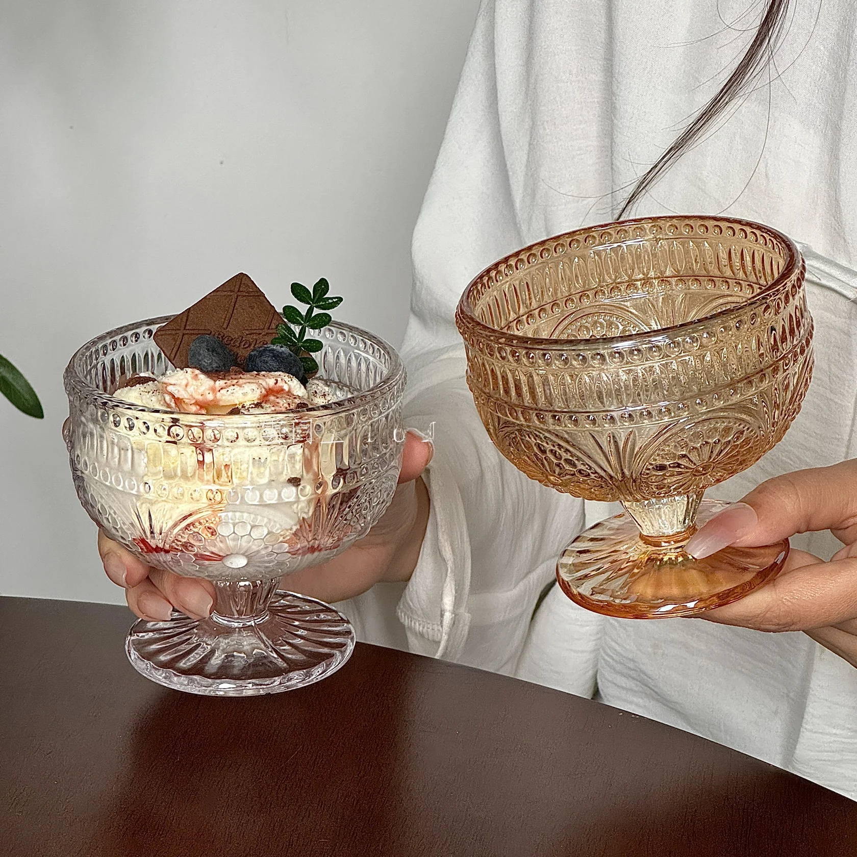 Retro Sunflower Embossed Glass Ice Cream Cup High Foot Dessert Cup Milkshake Shaved Ice Yogurt Bowl Transparent round Shape