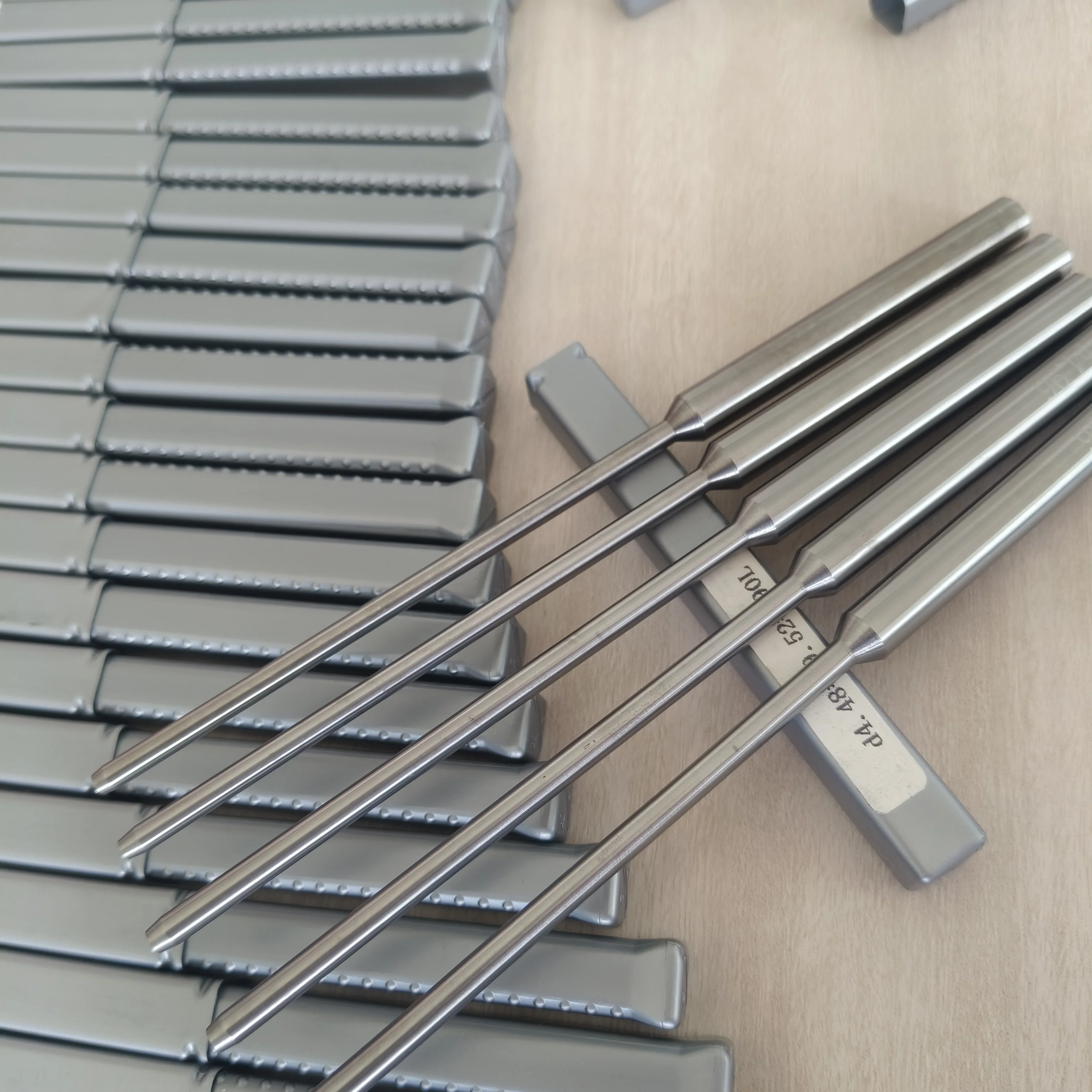 Solid Carbide Serdi Pilot 9.52MM Shank Valve Guide Pilots CL Type 190MM 4.48mm-8.00mm Valve Seat Long Shank Valve Guide Pilots