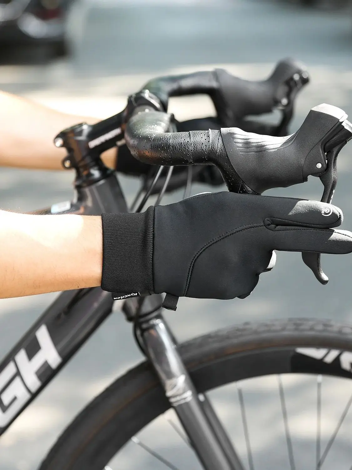 AliExpress Kyncilor Men's and women's winter gloves, windproof, thickened, non slip, warm knit fabric, suitable for outdoor cycling, driving, and mo