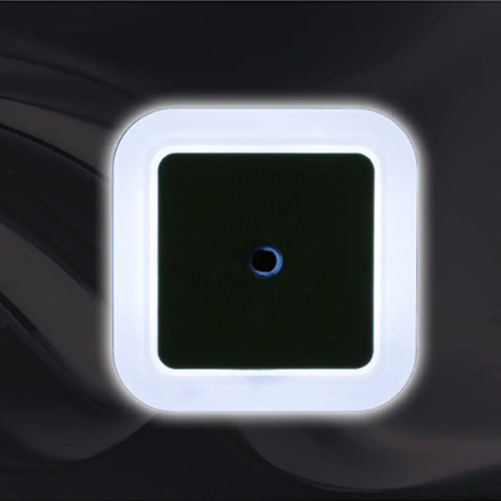 Lampada a induzione a LED intelligente lampada da parete di forma quadrata luce notturna interruttore automatico sensore di luce camera da letto forniture per la casa