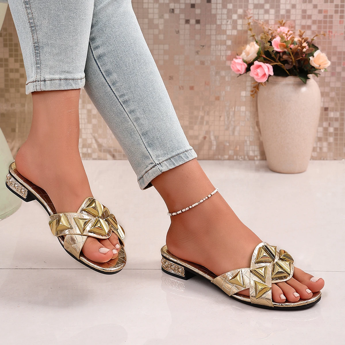 Sommer-Damenschuhe: Designer-Flip-Flops für draußen, neue luxuriöse Sandalen, modische offene Zehen-Slides zum Gehen – Detail 21