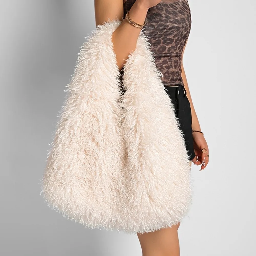 Luxury Elegant Faux Fur Tote Bag Large Capacity Curly Design Fluffy Shoulder Bag Triangle Shape Hobo Bag Handbag Casual Wear