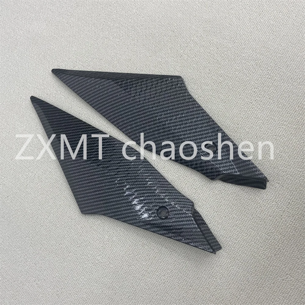 The ABS R1/R1M carbon fiber paint fuel tank small plate for motorcycles is suitable for 2015, 2016, 2017, 2018 and 2019