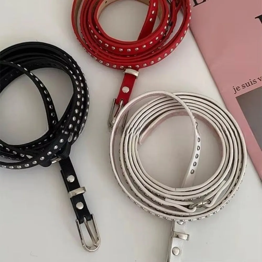 Trendiger Y2k Dünner Gürtel PU-Leder Punk Nieten Taillengürtel für Jeans Kleider Röcke Gothic Taillenband Metallschnalle Gürtel für Damen