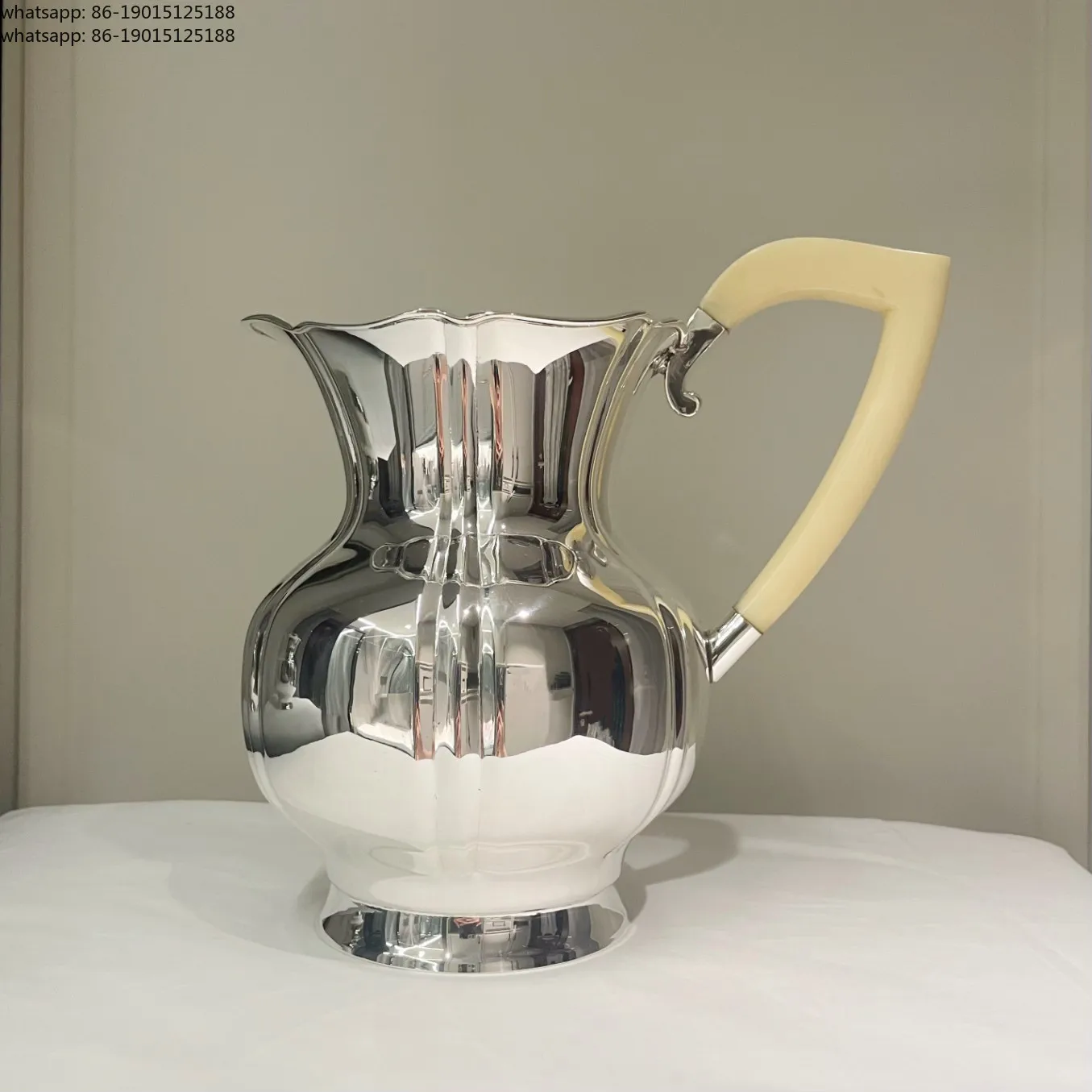 Imported European retro carved brass cold kettle coffee pot teapot restaurant model room jewelry ornament