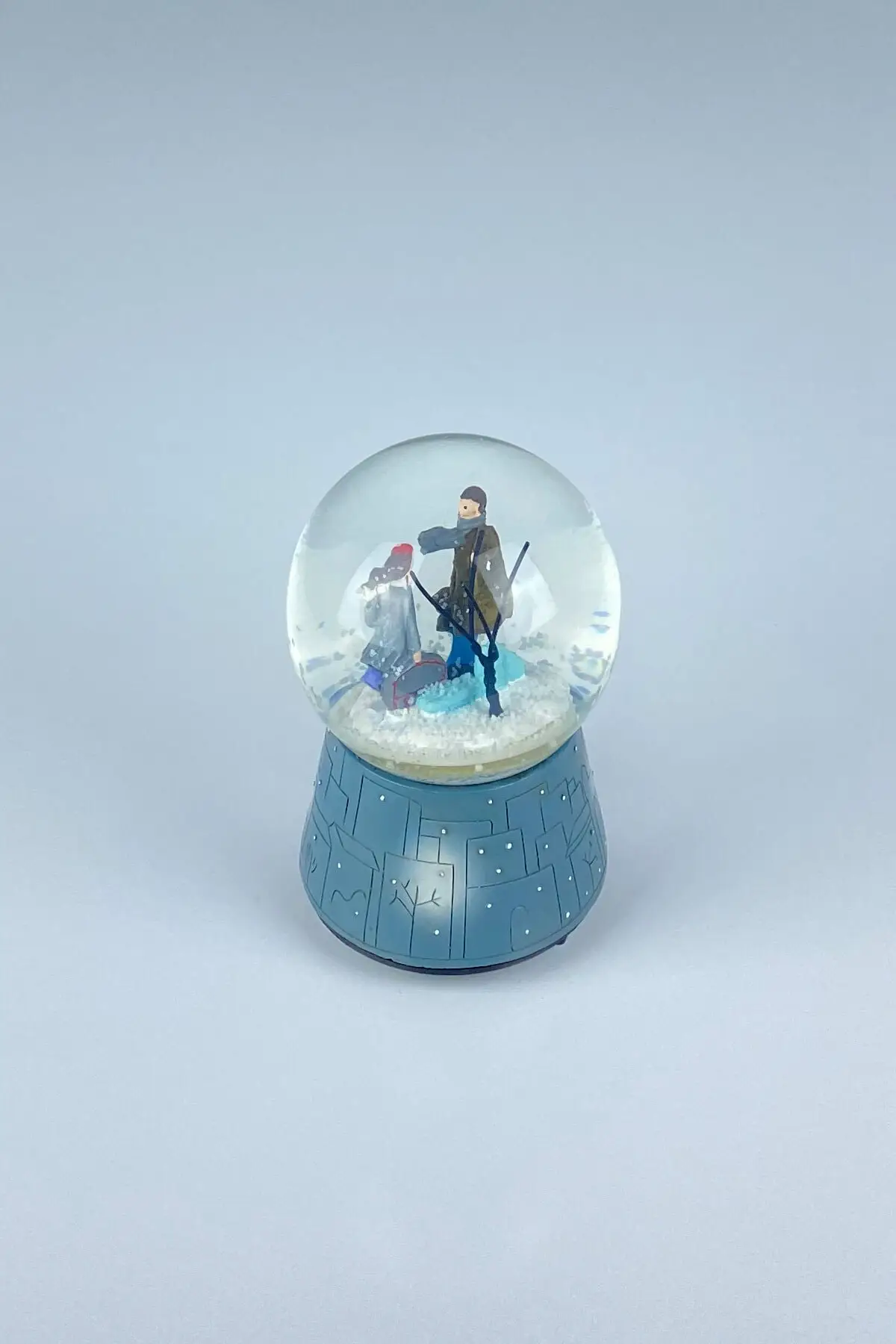 Big Size Snow Globe 15cm by 10cm Home Office Decoration Souvenirs Toys And Cute Globes With Music Snowflake