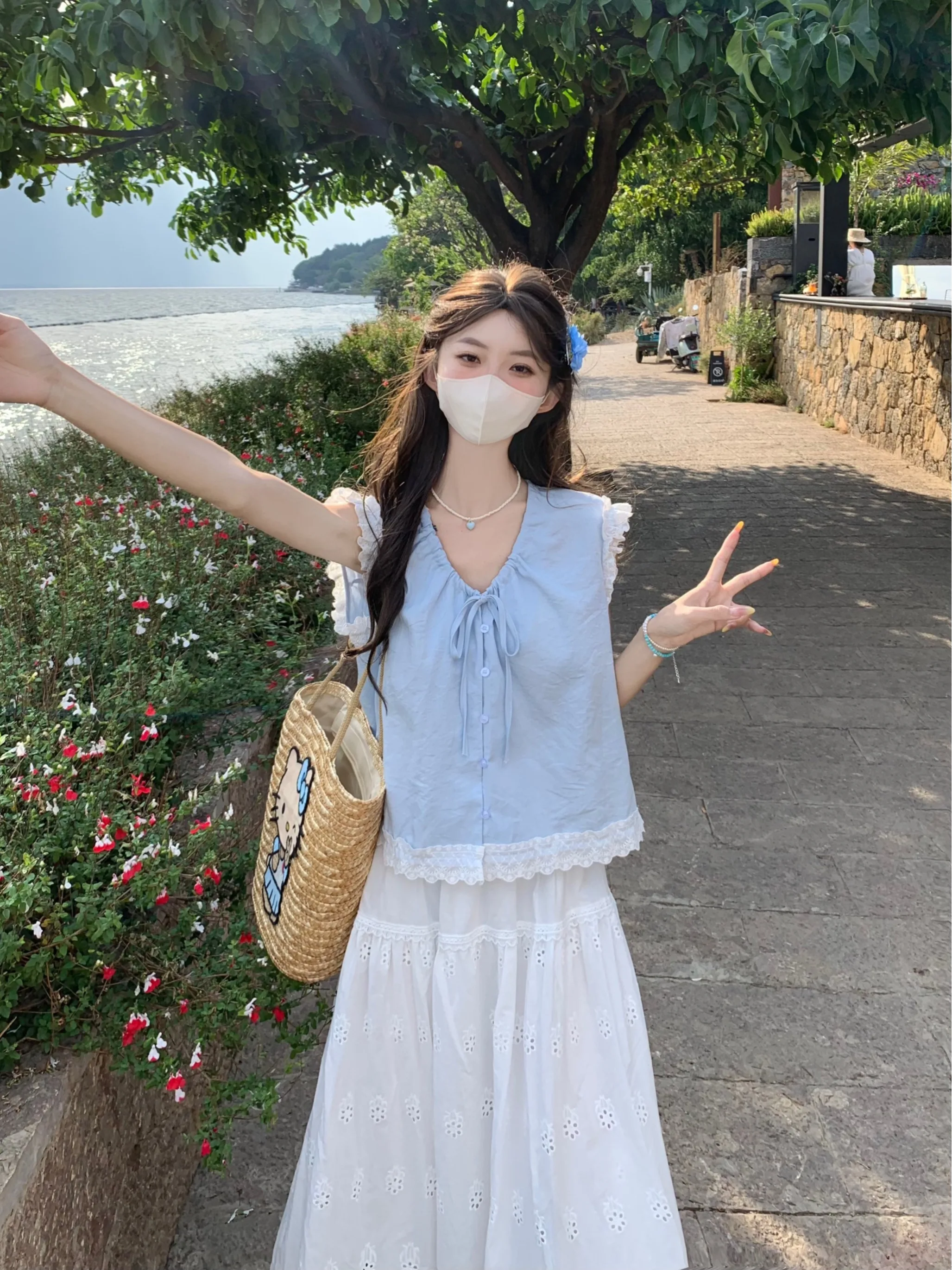 

Sweet Lace Trim Knot Loose Slimming V-Neck Sleeveless Shirt Women Summer City Walk Casual Comfortable Breathable
