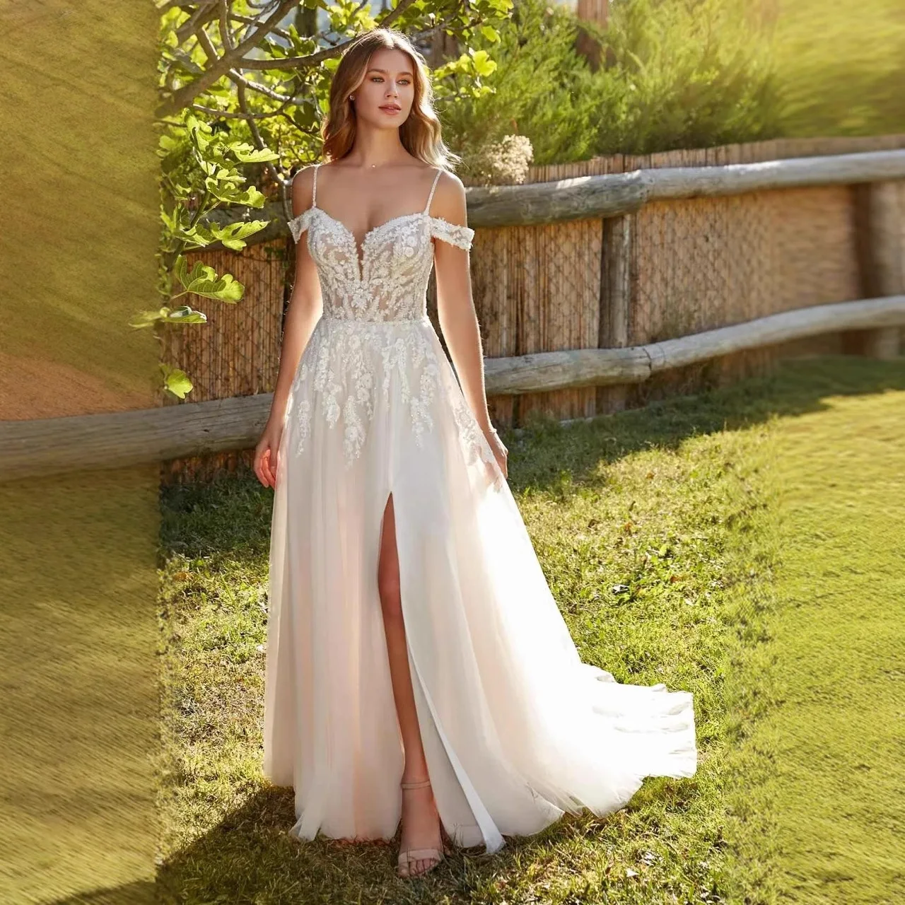 

Romantic Sleeveless Tulle Bridal Gown A-Line V Neck Sweep Train Appliques Sexy Beach Boho Wedding Dresses 2025 Free Customized