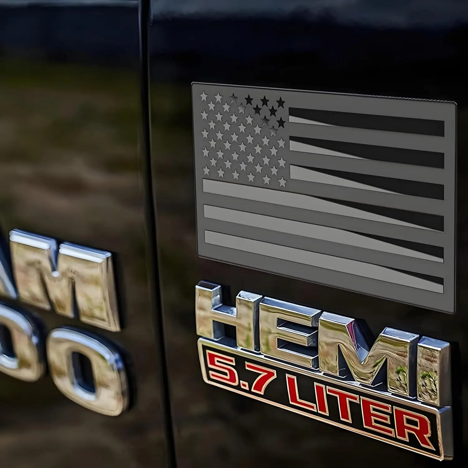 

2 Pcs Metal American Flag Emblem Decal，Black American Flag Decal,for Car, Truck or SUV,5"x3"(1 Pair) (Black)