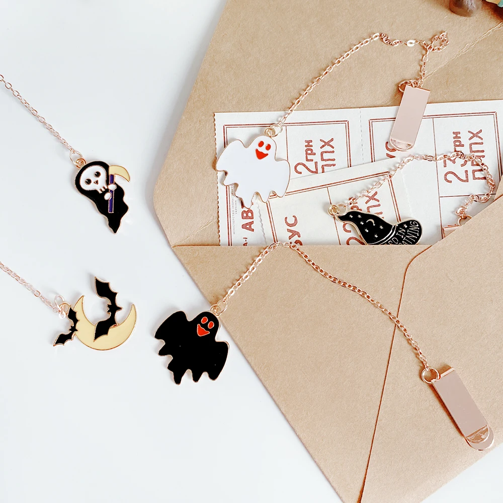 ALLTU 5pcs Halloween Decorative Label Student Reading Bookmark Clip Graduation Gift Q072