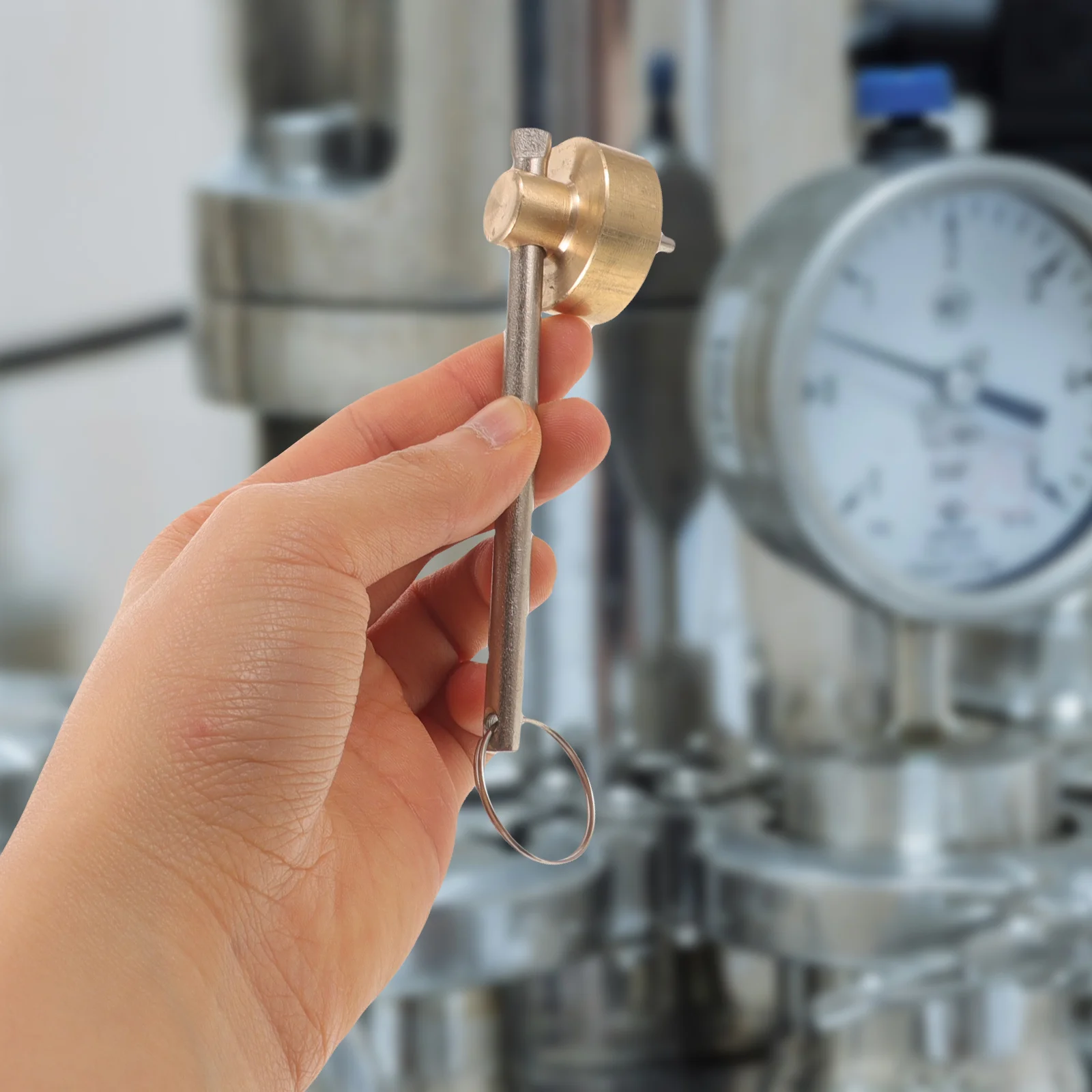 

Radiator Valve Key Brass Magnet Durable Radiator Bleed Wrench Air Plumbing Vent Universal Utility Tool Oxygen Tank Key