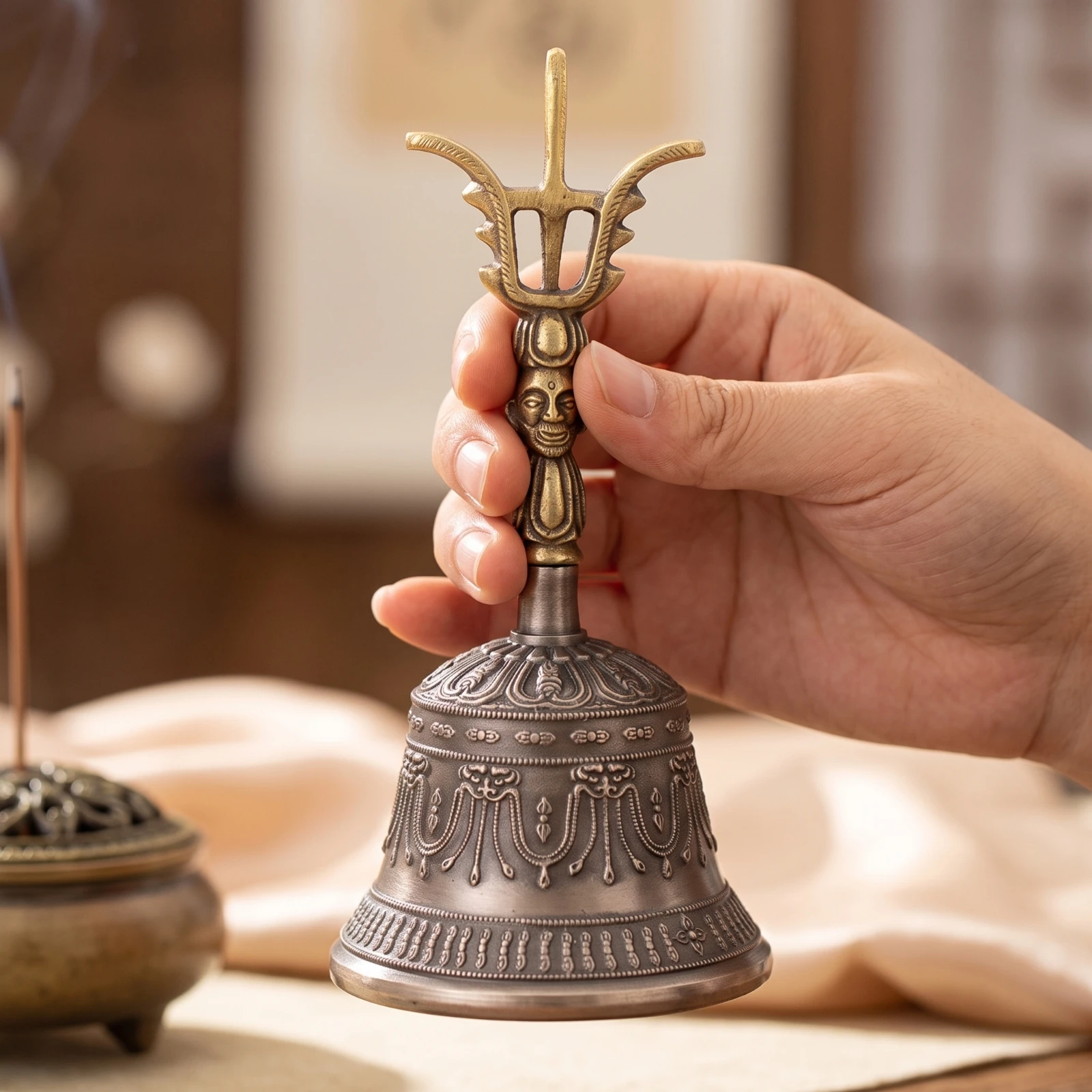 ブロンズ製儀式用ベル-手作りハンドベル-ストライカー付き-装飾的で丈夫な仏教徒、祭壇、瞑想用