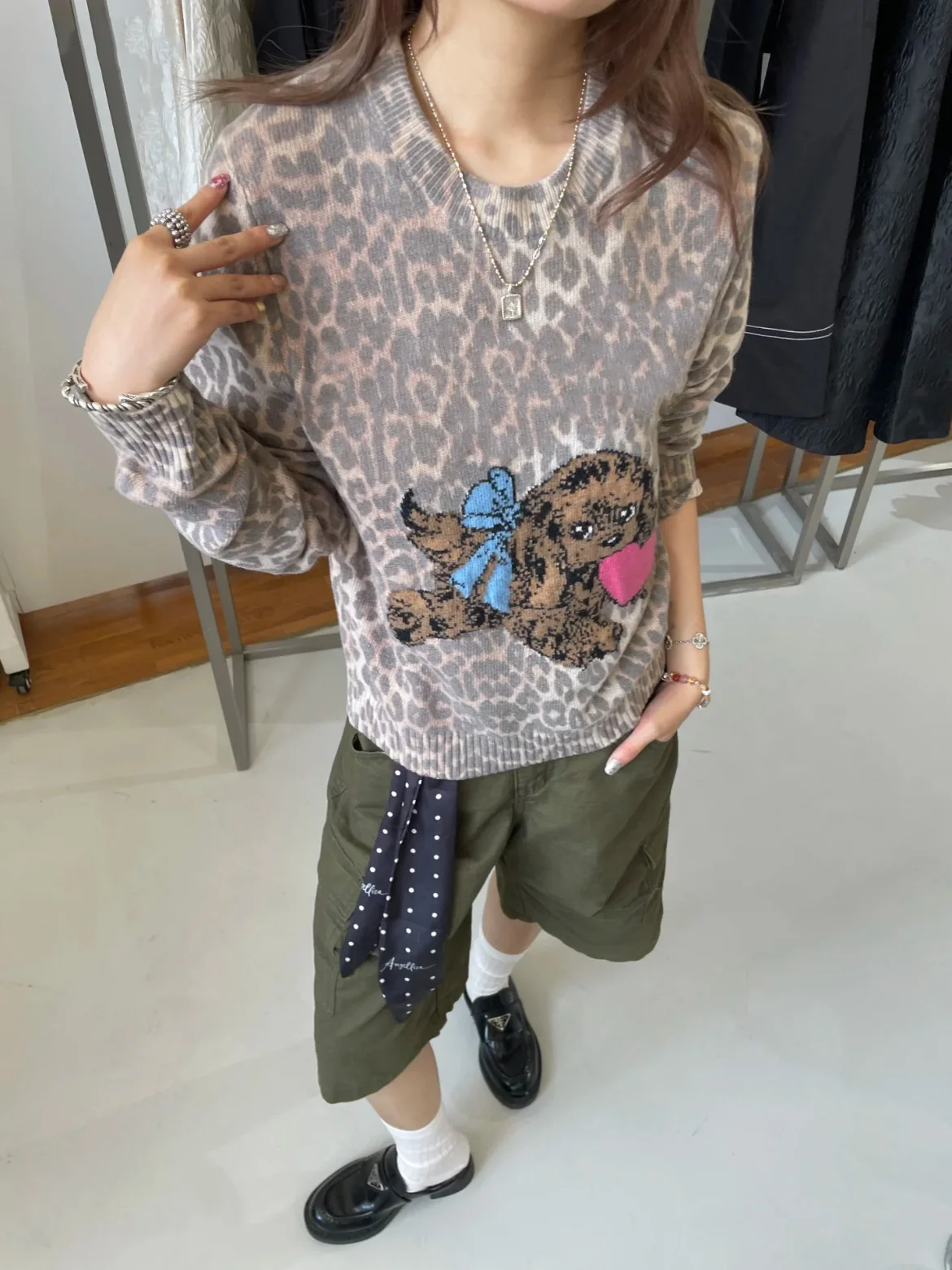 

Длинный леопардовый трикотаж с милой собачкой и вышивкой све, Heidd Gan2025, осенне-зимний женский свободный крой из шерсти, круглый топ Ne