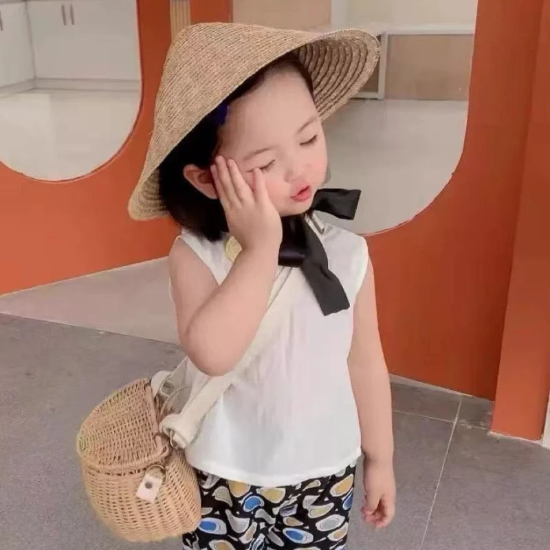 

Kids Korean Straw Cone Hat Summer UV Protection Beach Sun Hat Cute Ribbon Cap Lightweight Breathable Travel Hat for Boys Girls