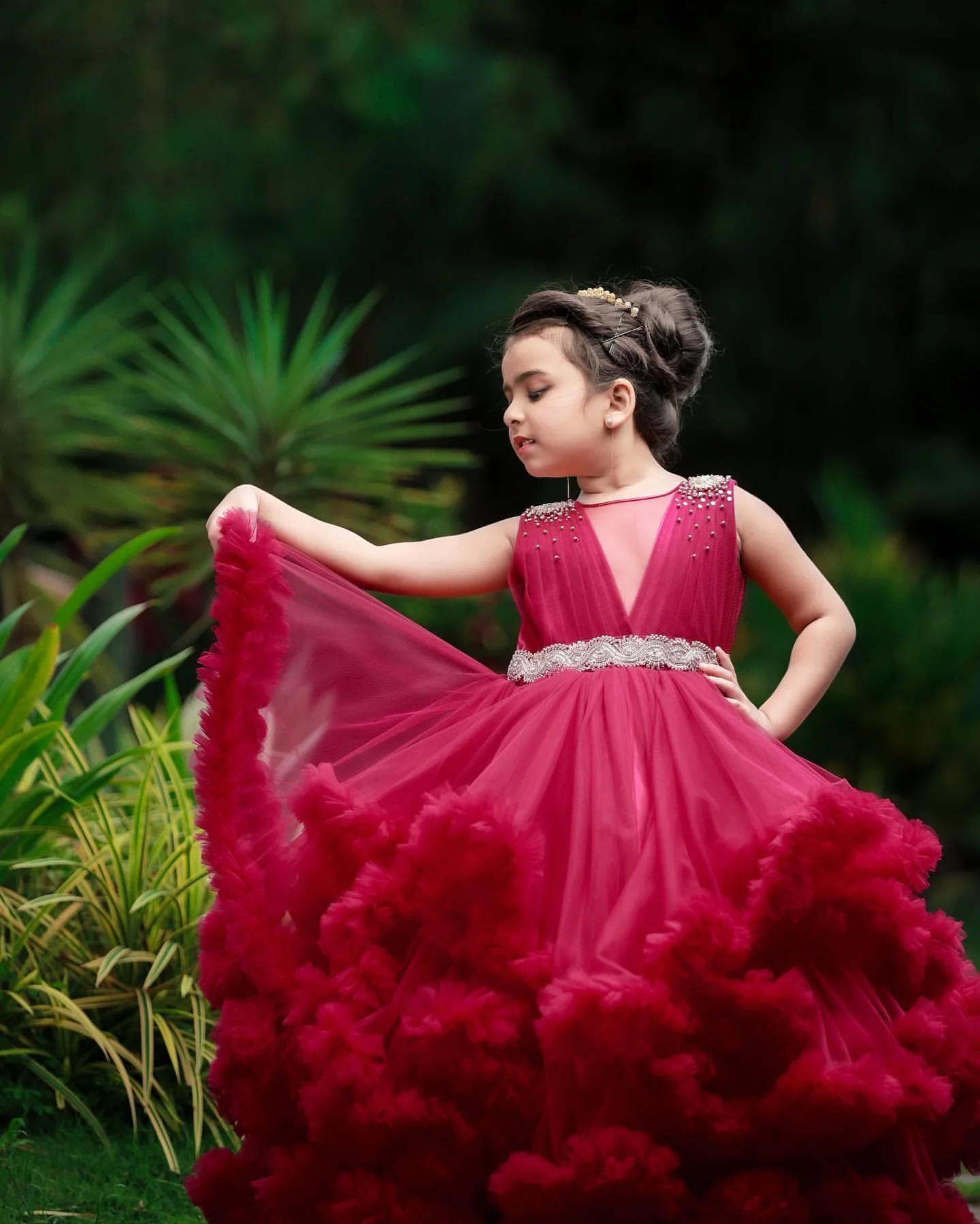 2024 cristalli bordeaux Flower Girl abiti Ball Gown Tiers bambina Christmas Peageant compleanno battesimo Tutu abiti