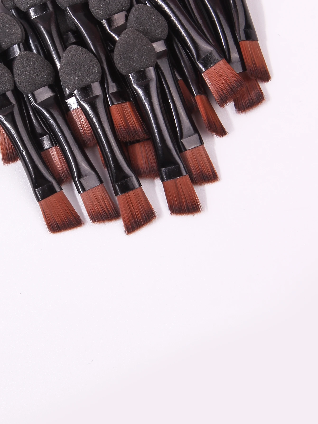 Toller Wert für 20 Stück! Mini-Lidschattenpinsel aus doppelköpfigem Schwamm für Anfänger, tragbare Version der Augenbrauenpinsel und Eyelinerpinsel
