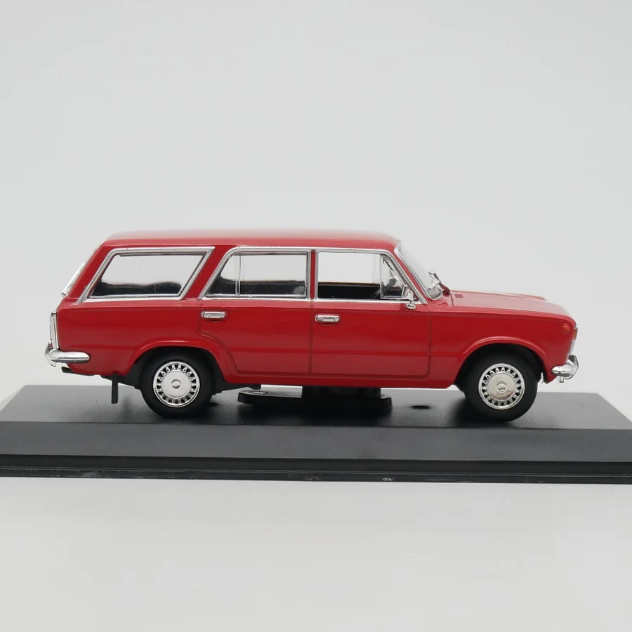 IXO 1:43 Scale ist Fiat 125P Kombi Simulation Alloy Car Model Diecast Toys Vehicle Collectible Souvenir