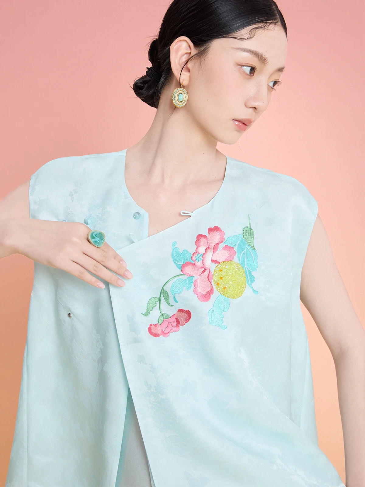 

Новый китайский вышитый жилет с цветочным узором и фруктовыми ветвями, пришивной, круглый вырез, свободный крой, летний топ