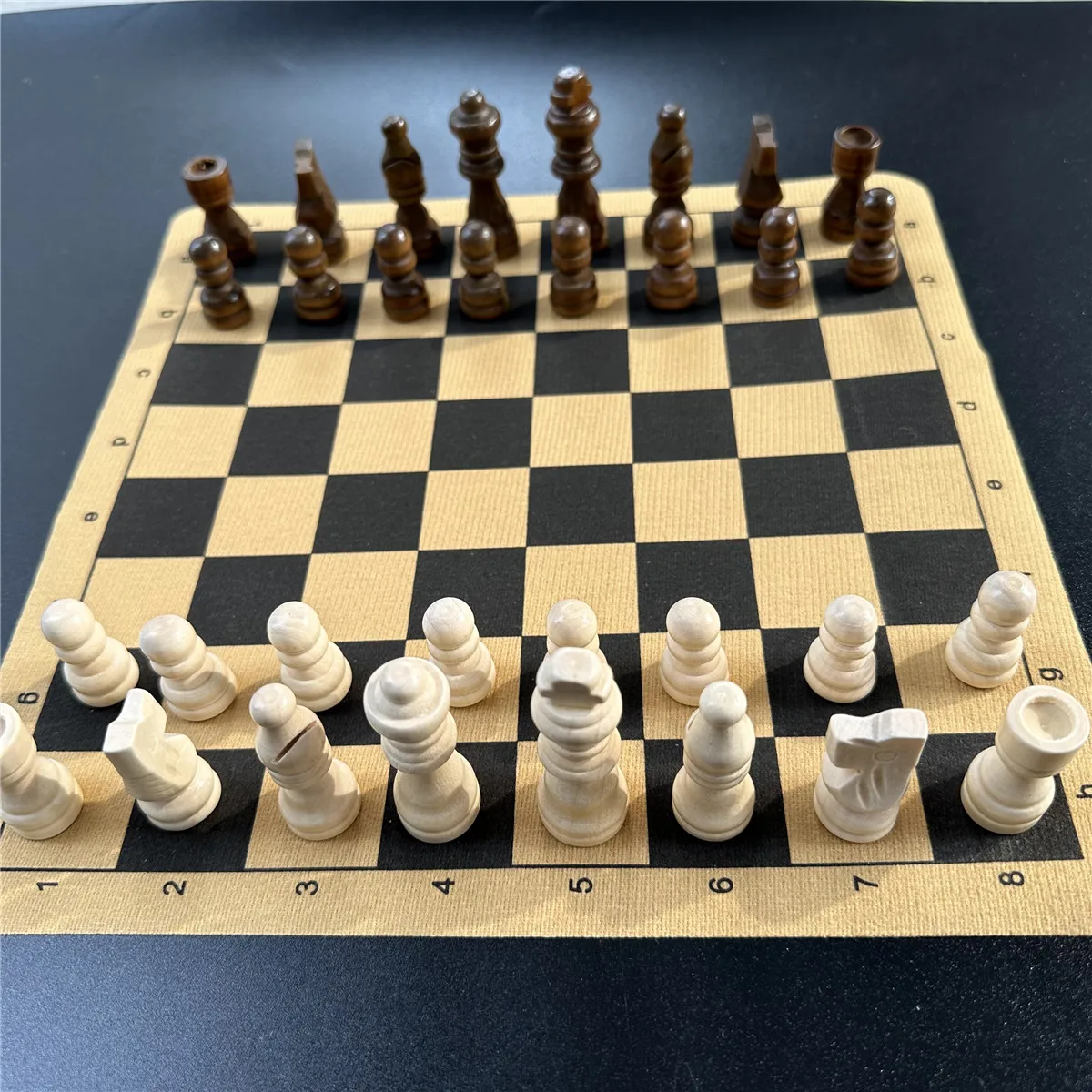 Wooden Chess 28cm Chess Pieces Set 2.5 Inches 32 Pieces Portable Tabletop Entertainment Puzzle Game