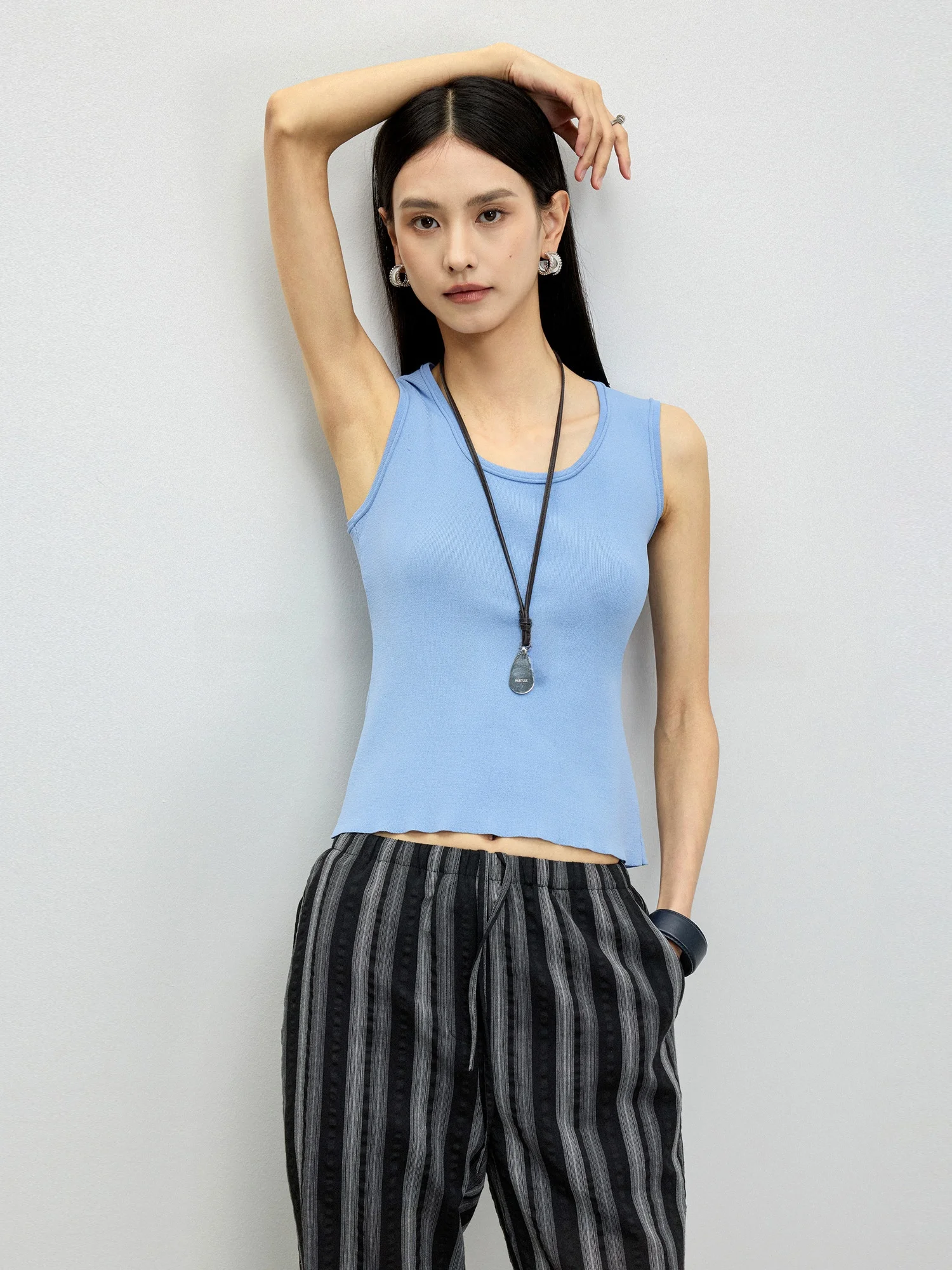 

FANLE STUDIOS Lightweight Cool Feeling Double Curvature Linen Breathable Comfortable l Cuffed Vest Square Collar Outerwear