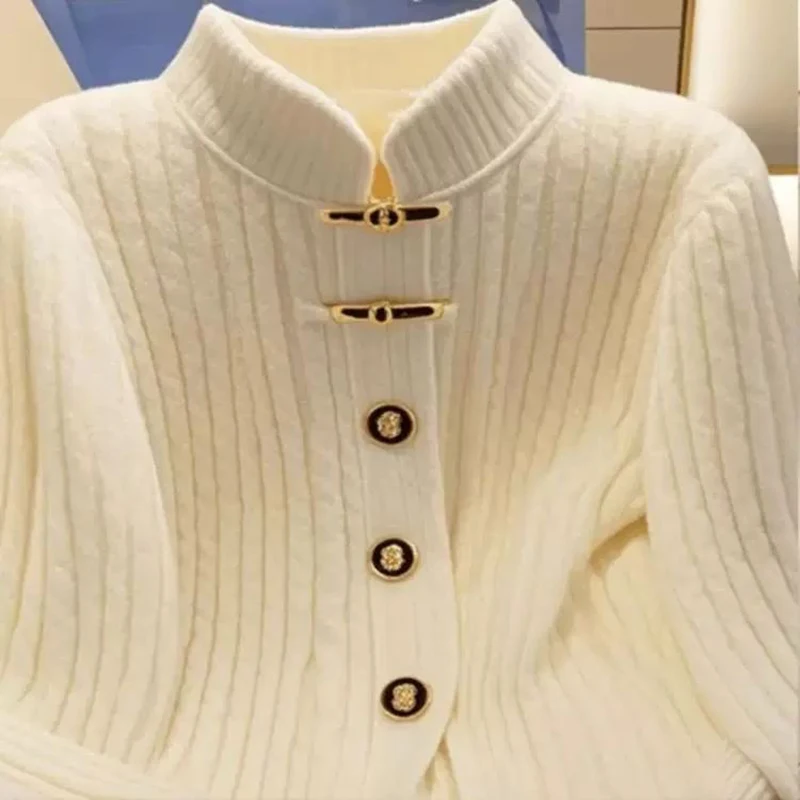 Autumn Winter High-grade Knitted Cardigan Sweater Top Women's Unique Super Good-looking White Sweater Chic Short Coat Women 2025