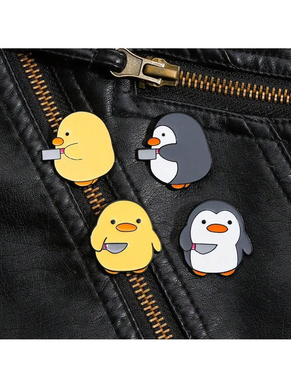 4 cute children's cartoon penguins, small yellow ducks, knife shaped alloy brooches, daily outfits, bags, accessories, badges